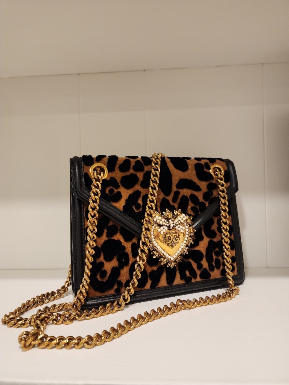 Dolce & Gabbana Medium Devotion Bag in Animalier Cheetah Leopard Velvet Stitch - Picture 2 of 6